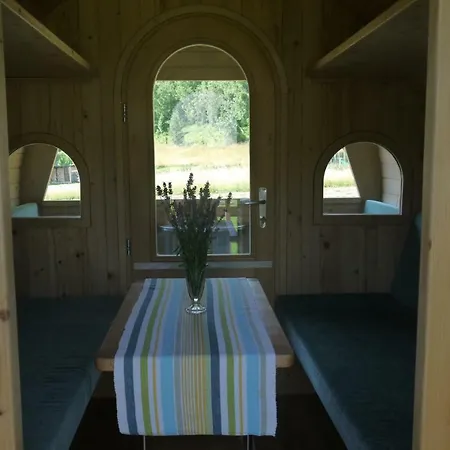 - Glamping Encijan בית הארחה 2*